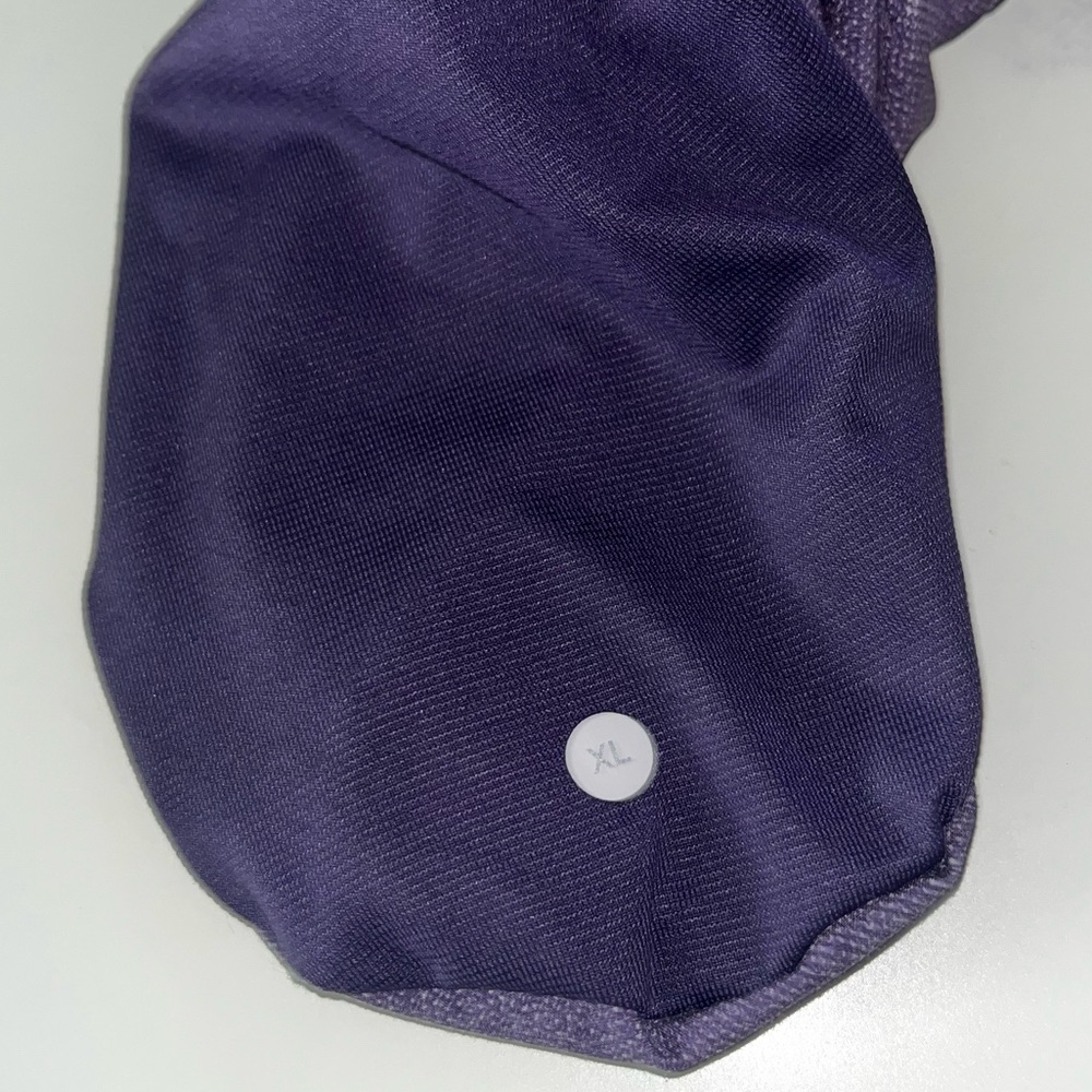 Lululemon Shorts with Yellow Drawstring - Picture 4 of 4